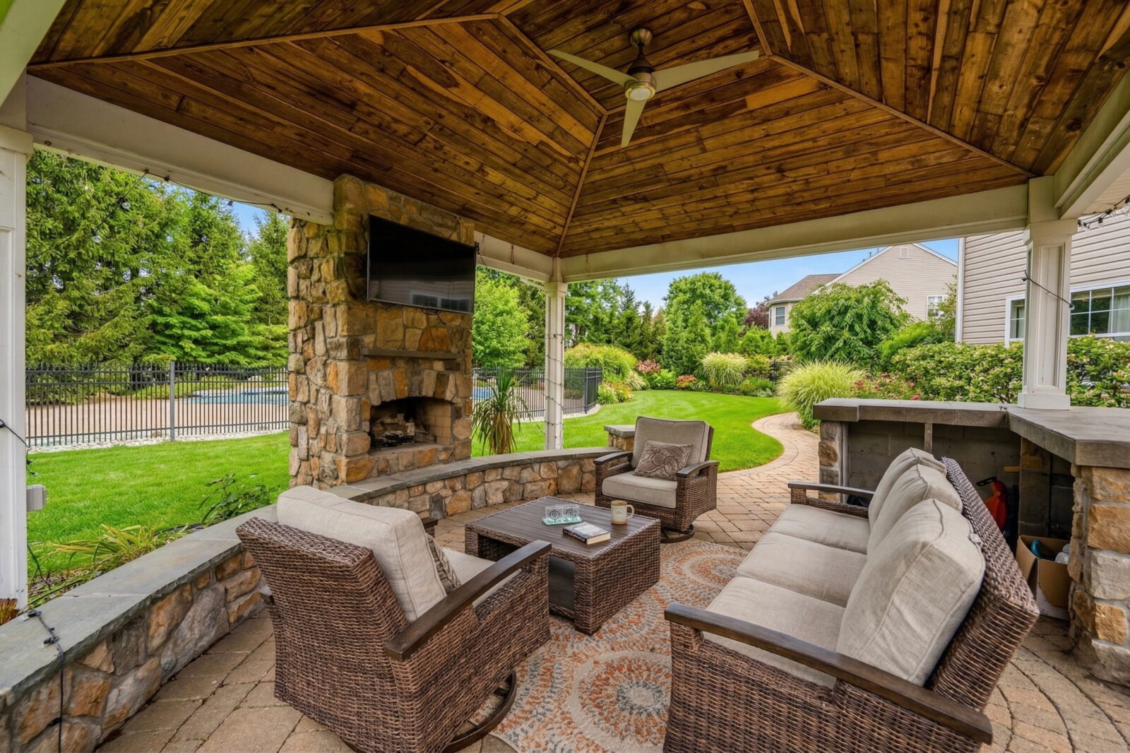 gazebo gazebo